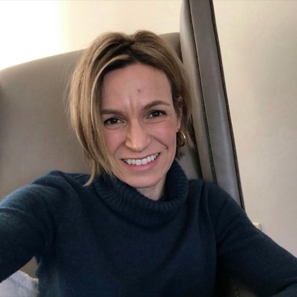 Meet your Posher, Karen - Picture 1 of 2